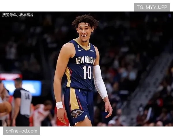 尤因低位单打效率提升显著 拉开内线防守差距 尤因低位单打效率提升显著 拉开内线防守差距